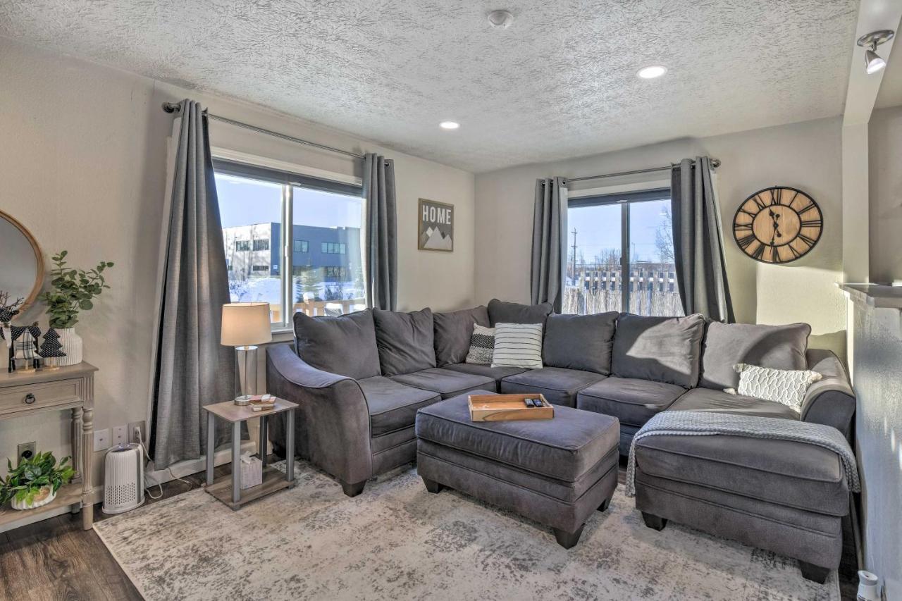 Updated Townhome Near Airport And Shopping! أنكوراج المظهر الخارجي الصورة