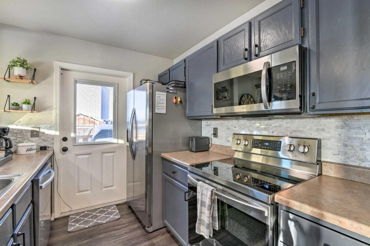 Updated Townhome Near Airport And Shopping! أنكوراج المظهر الخارجي الصورة
