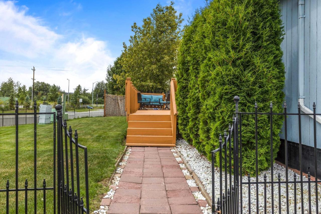 Updated Townhome Near Airport And Shopping! أنكوراج المظهر الخارجي الصورة
